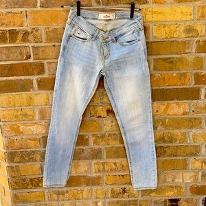 Hollister low-rise skinny jeans